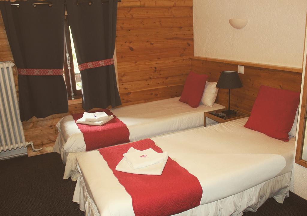 Hotel De La Valentin لو دوز آلب المظهر الخارجي الصورة